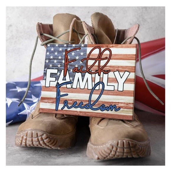 JennyGems Patriotic Decorations, 4th of July Decor, Wooden Sign for Wall NEW!! - Picture 6 of 11